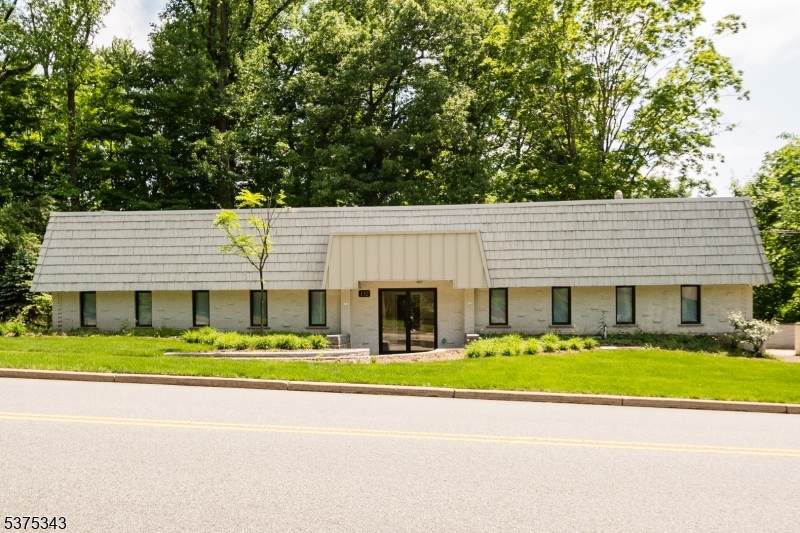 132 W Greenbrook Rd - Photo 1