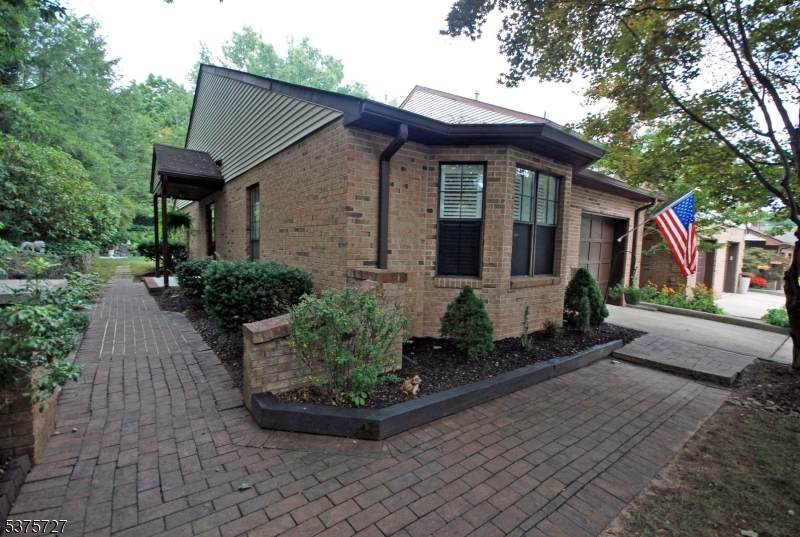 8 Amy Ct - Photo 1