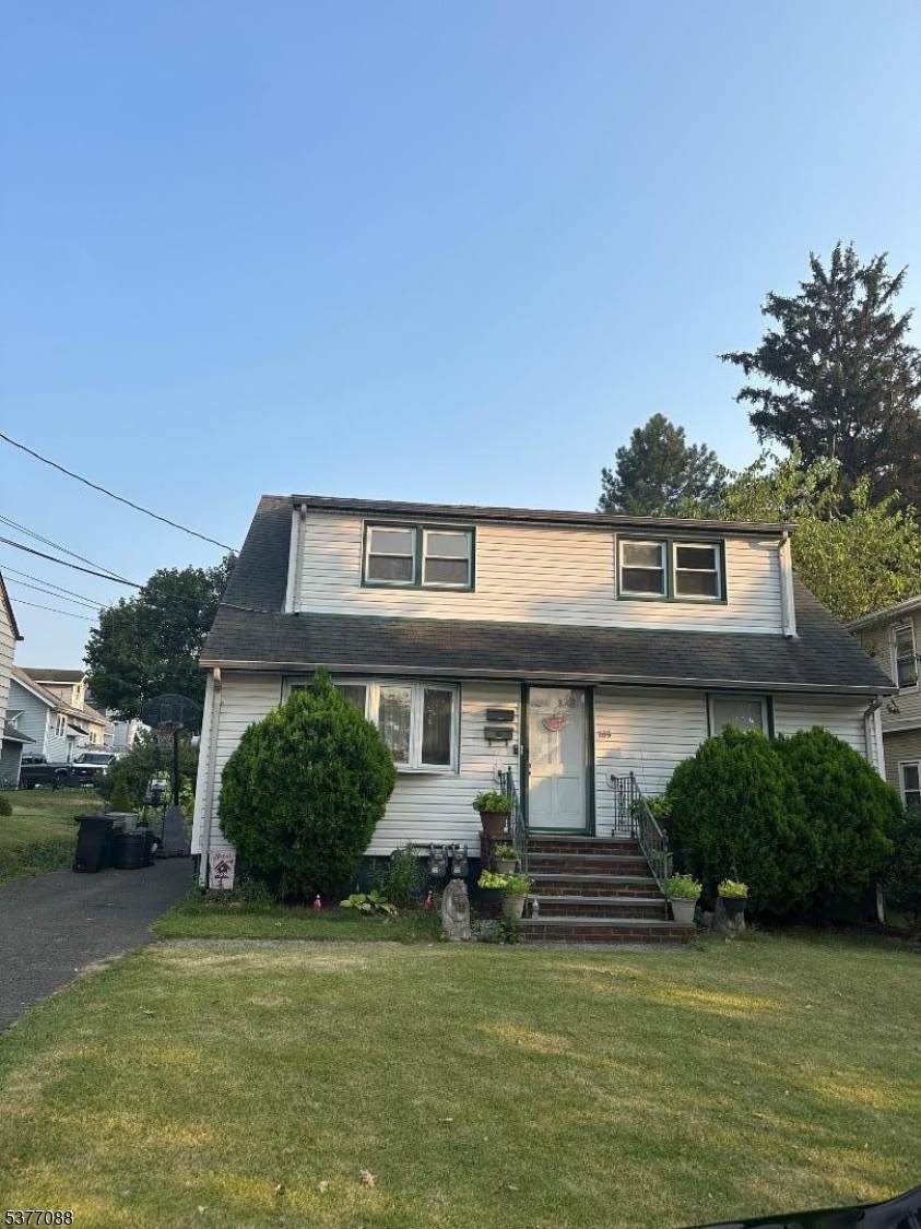 169 Bergen Ave - Photo 1