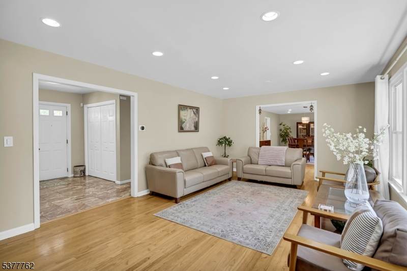 27 Wingate Dr - Photo 1