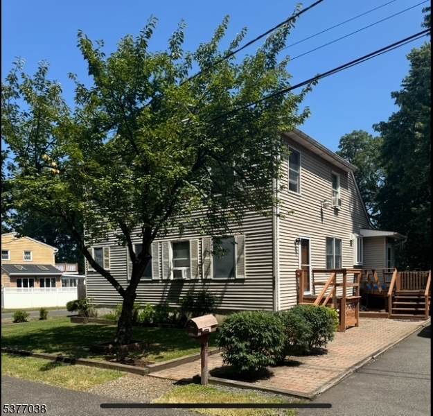 231 Beck Ave - Photo 1