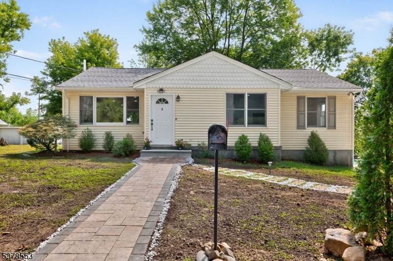 1 Gorge Dr - Photo 1