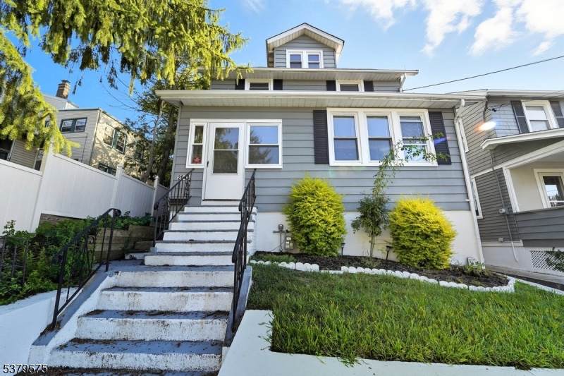 2043 Ostwood Ter - Photo 1