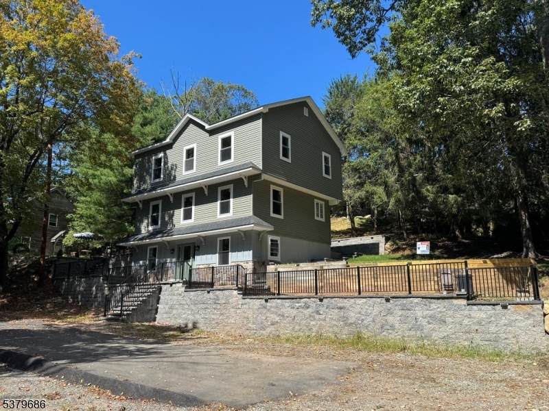 11 Maine St - Photo 1