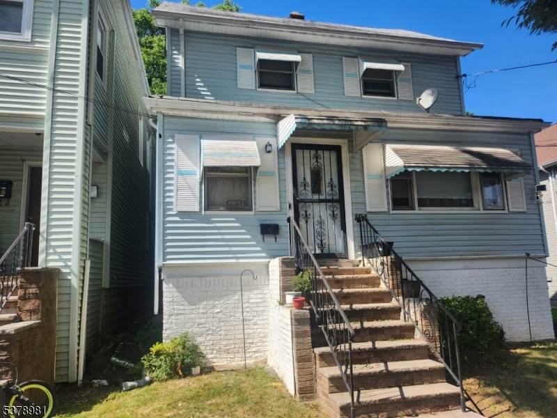 407 E 10Th Ave - Photo 1