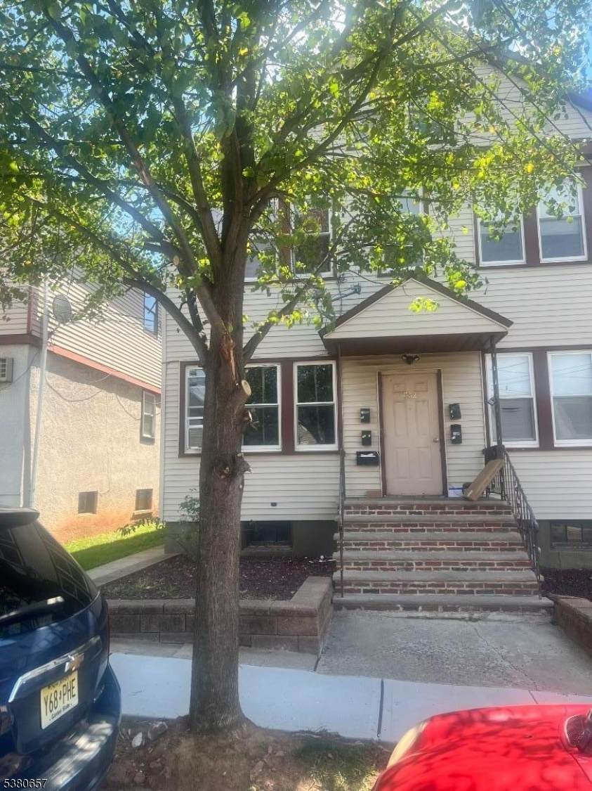 752 Fairbanks St - Photo 1