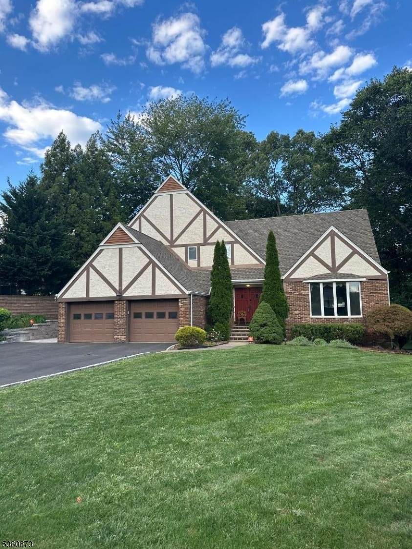 242 Juniper Way - Photo 1