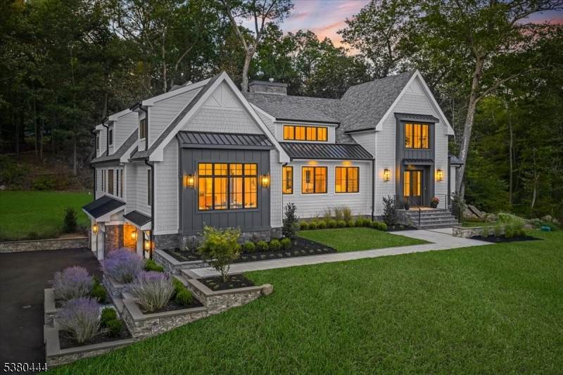 768 W Shore Dr - Photo 1