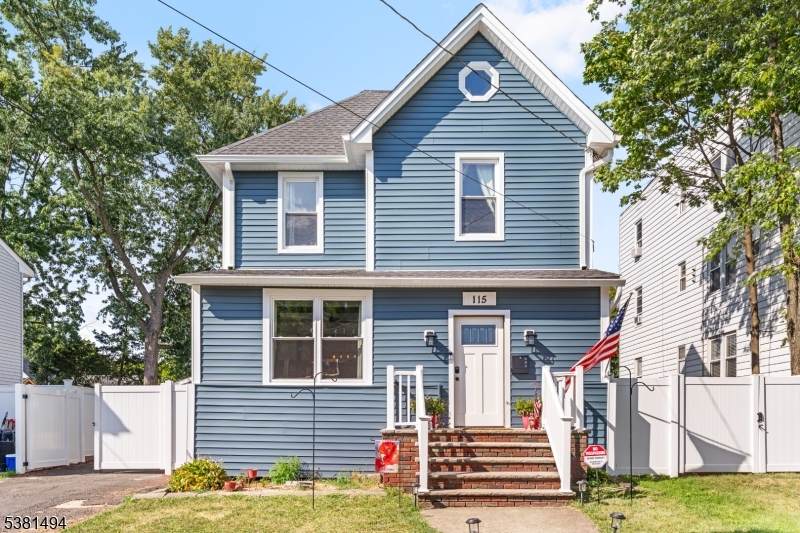 115 Fairview Ave - Photo 1