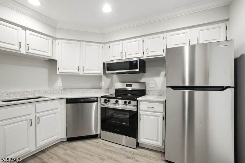 188 Jamestown Rd - Photo 1