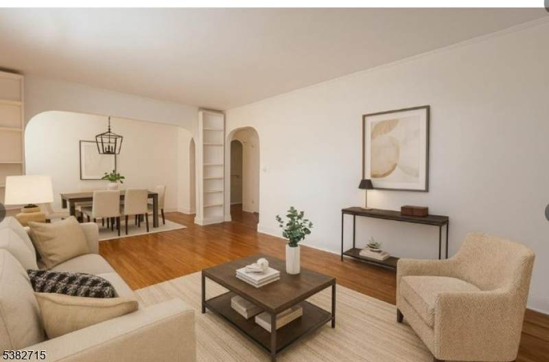 735 Elm Avenue, 4D - Photo 1