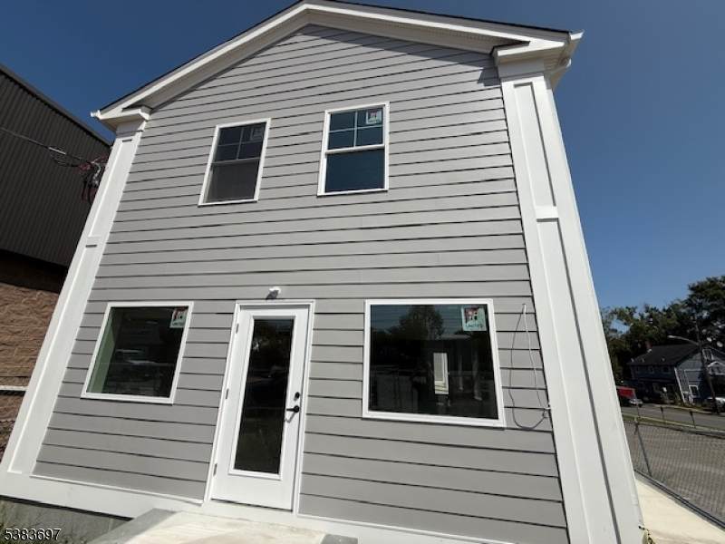 237 Main St - Photo 1