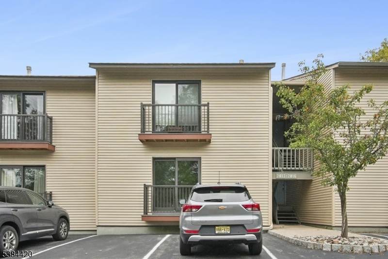 2013 Spruce Hills Dr - Photo 1