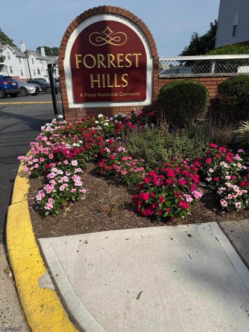 769 Summer Ave - Photo 1