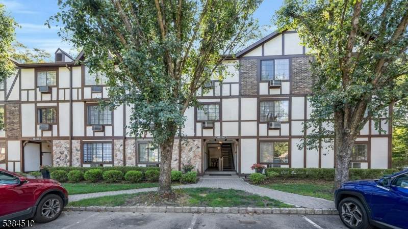 916 Thoreau Ct - Photo 1