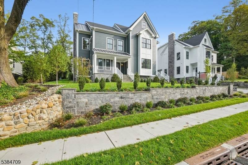 709 Springfield Ave Unit 4 - Photo 1