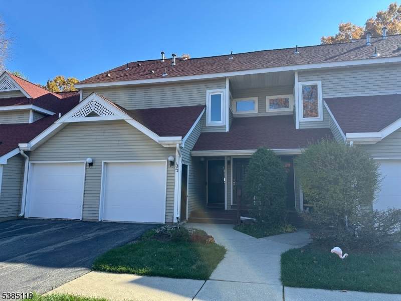 14 Red Oak Ter - Photo 1