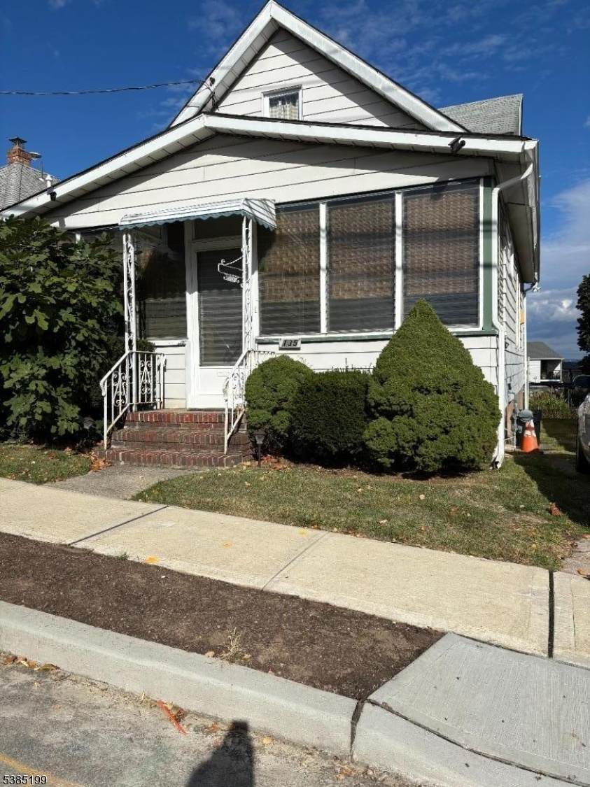 135 Westervelt Ave - Photo 1