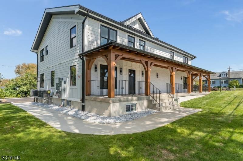 535 St James Avenue  -Unit A - Photo 1