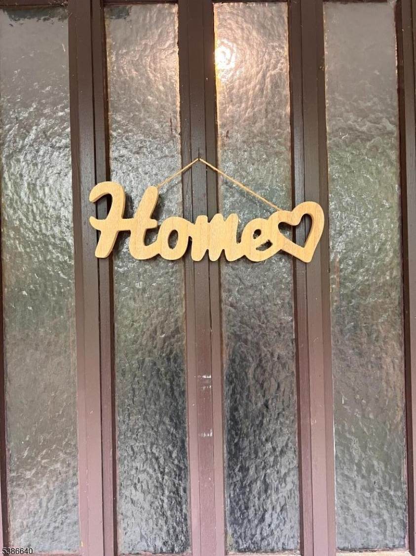 7 Foxwood Dr - Photo 1