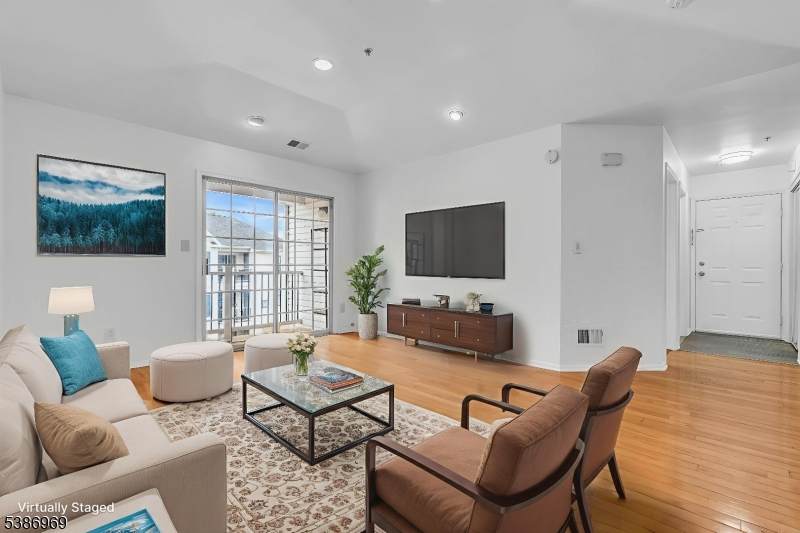 1337 Waterford Dr - Photo 1