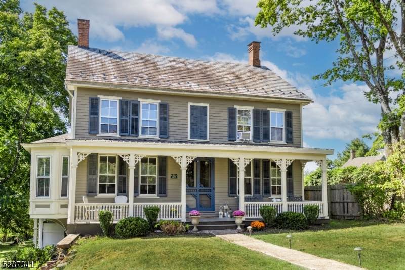 1 Cedar St - Photo 1