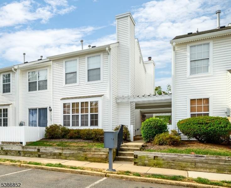 90 Almond Dr - Photo 1