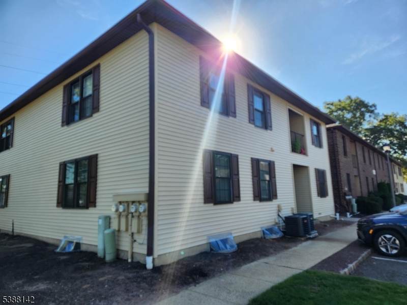 25 Foxhall - Photo 1