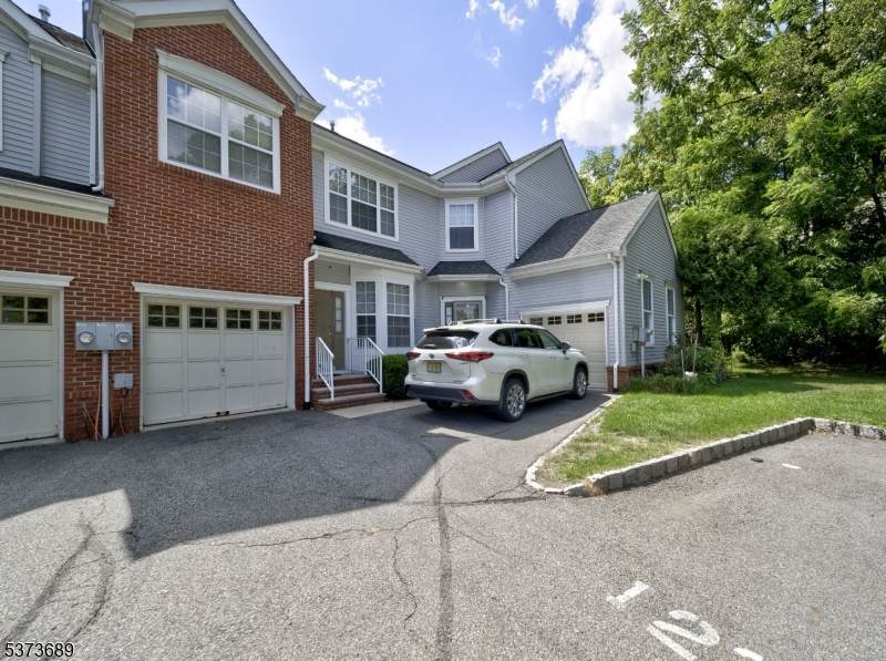 123 Cardigan Ct - Photo 1