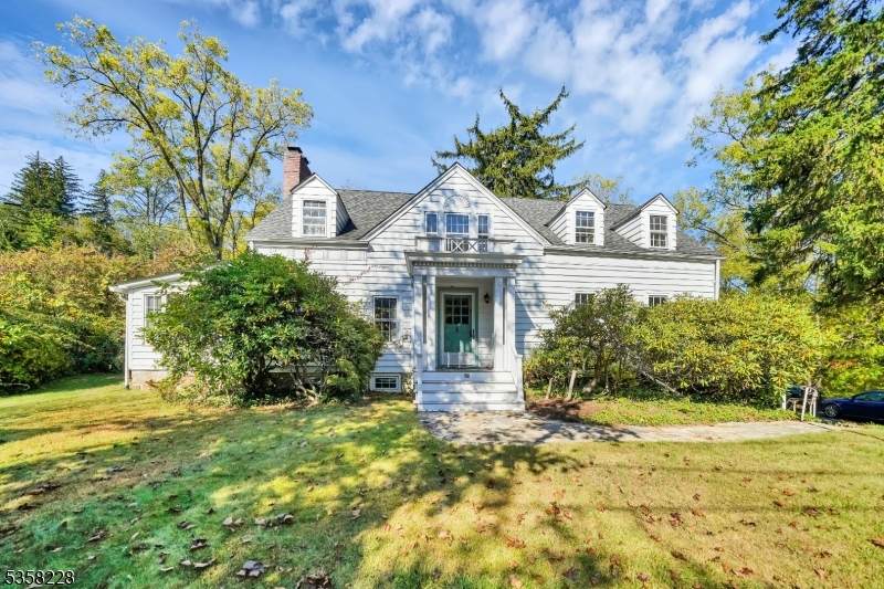 318 W Main St - Photo 1