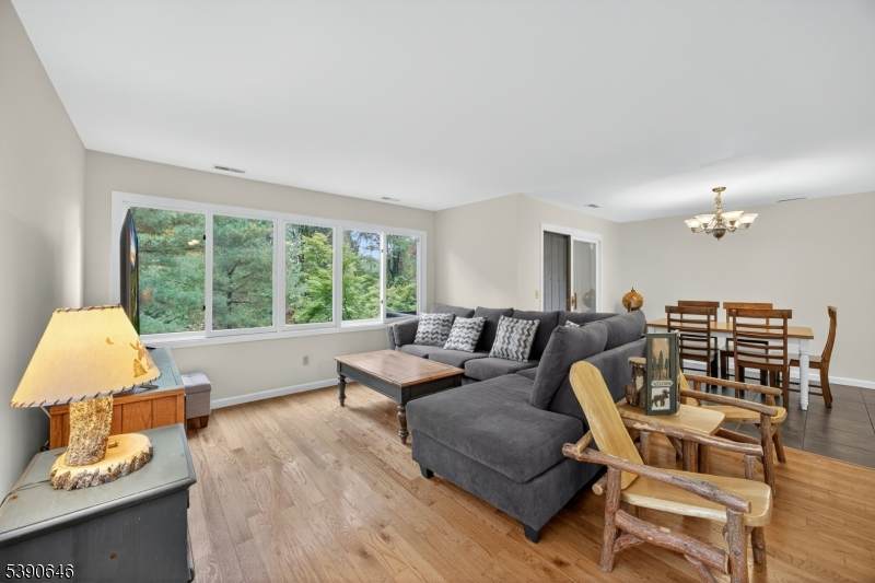 8 Sunrise Dr 7 - Photo 1