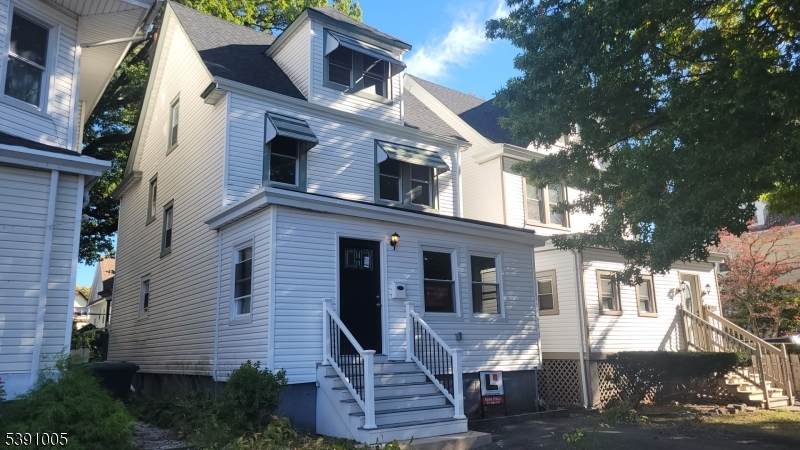 94 Sanford St - Photo 1