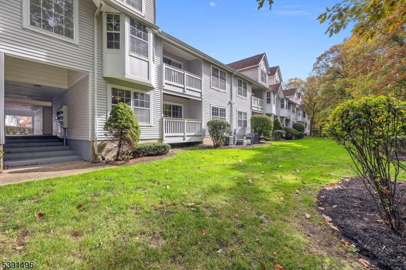 85 Autumn Ct - Photo 1