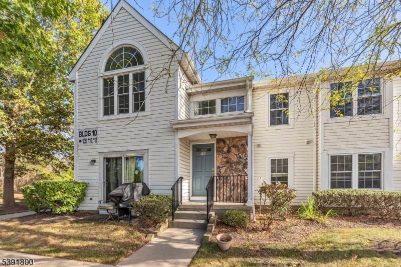 110 Wycombe Pl - Photo 1