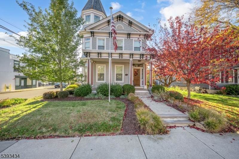 101 Belvidere Ave - Photo 1