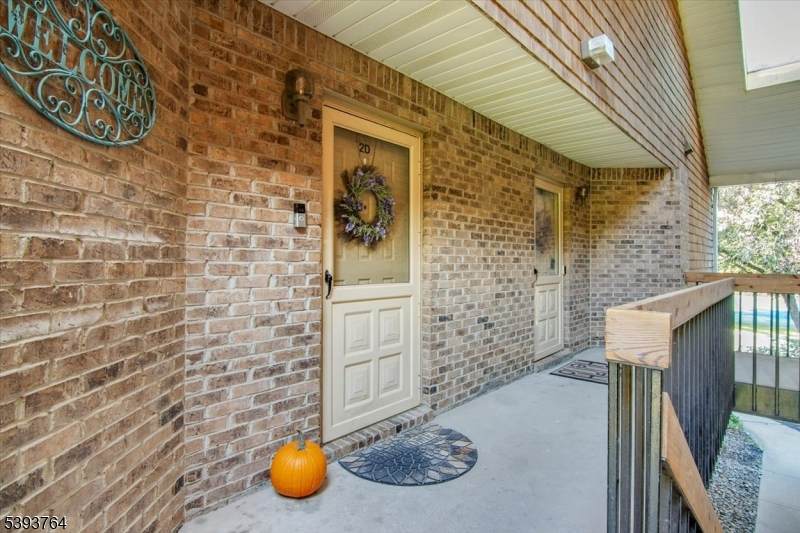 1 Tulip Cres - Photo 1