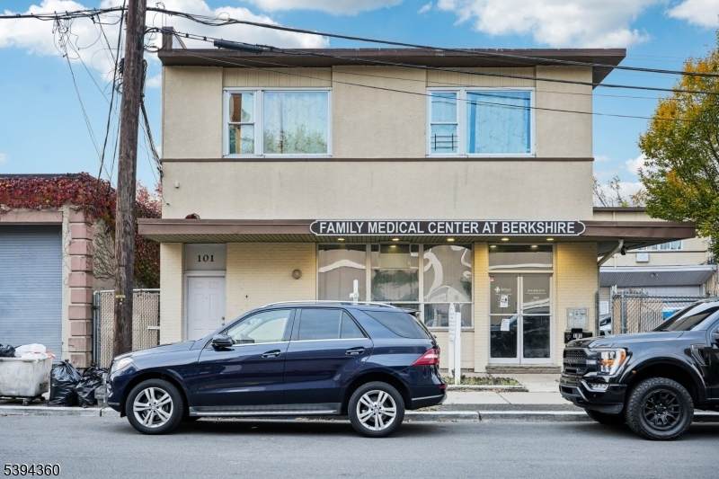 99 Berkshire Ave - Photo 1