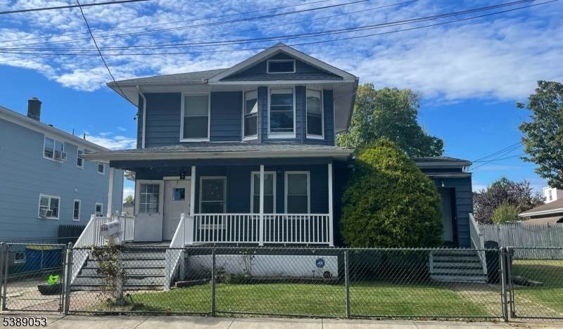 206 Bathgate Ave - Photo 1