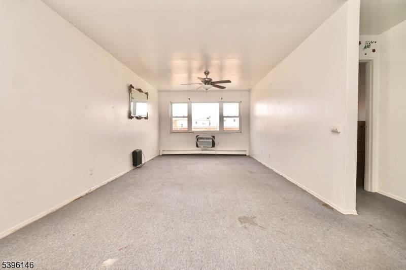 114 32Nd St - Photo 1