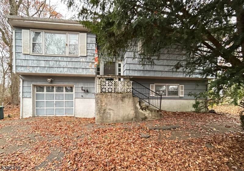 86 Unger Ave - Photo 1