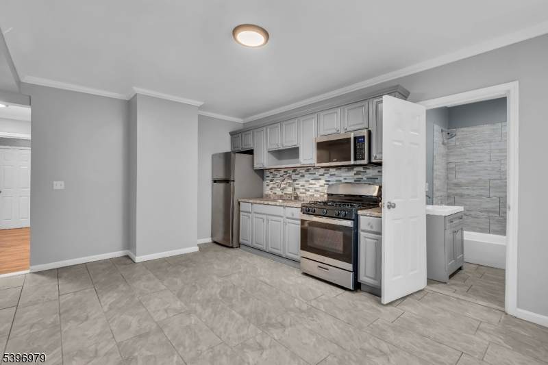 537 Scotland Rd - Photo 1