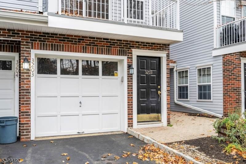 3203 Scenic Ct - Photo 1