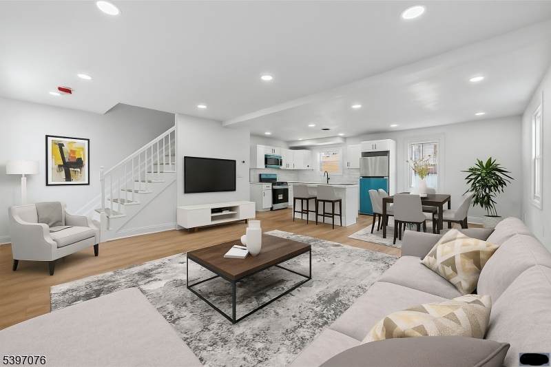 510 Halsted St - Photo 1