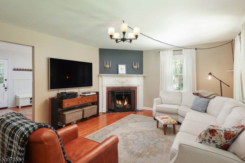 924 Maurice Ave - Photo 1