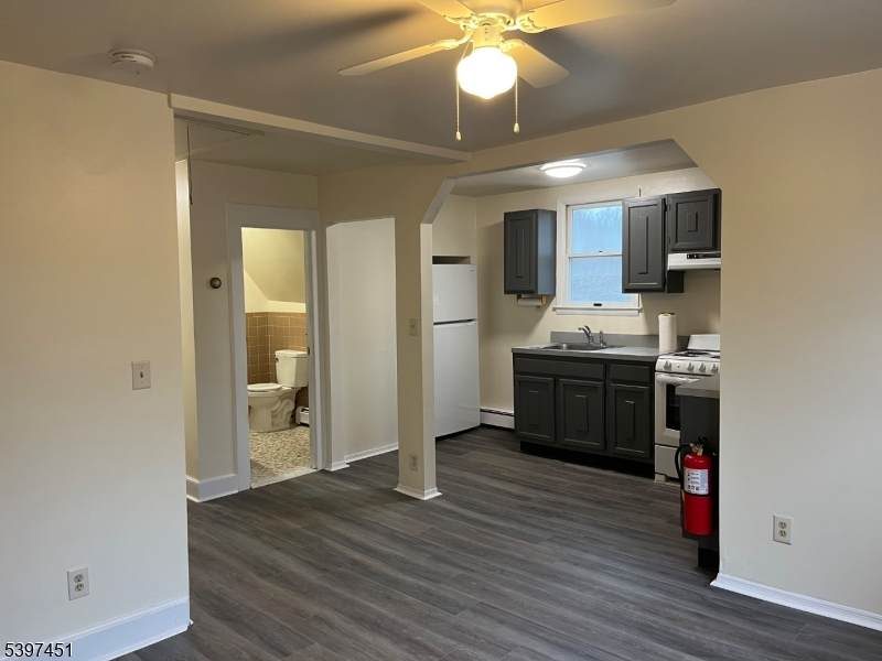 184 Main St - Photo 1