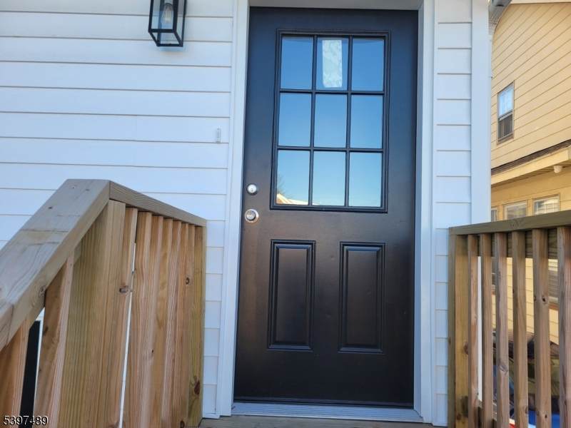 2037 Gless Ave - Photo 1