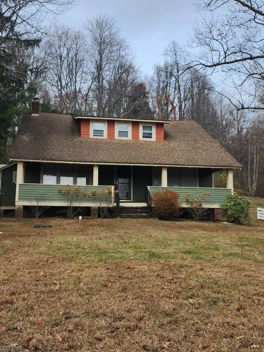 137 Mountain Ave - Photo 1