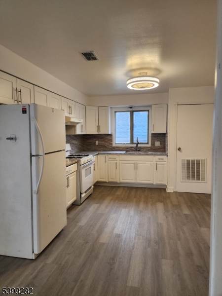 62 Davenport Ave - Photo 1