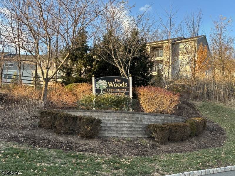 1435 King Ct - Photo 1