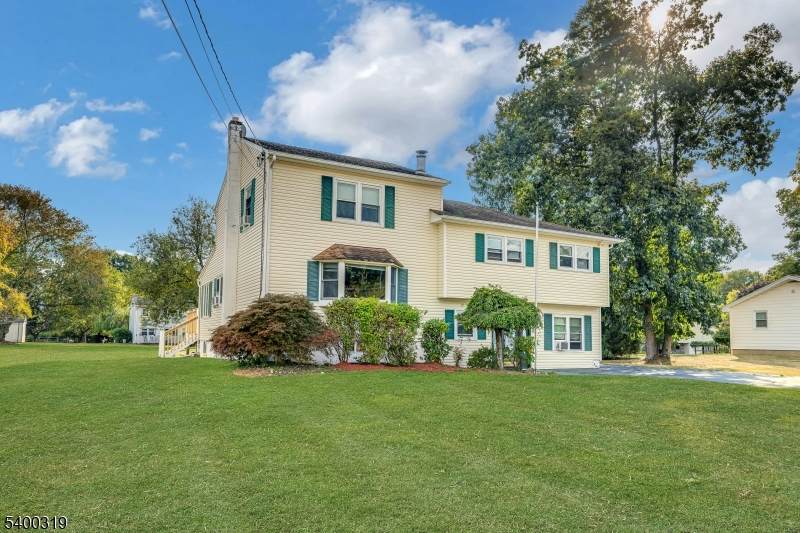 19 Indian Ln - Photo 1